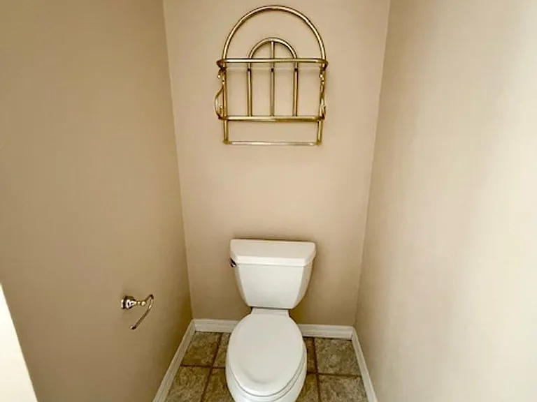 226 E River Rock Rd — Photo 25