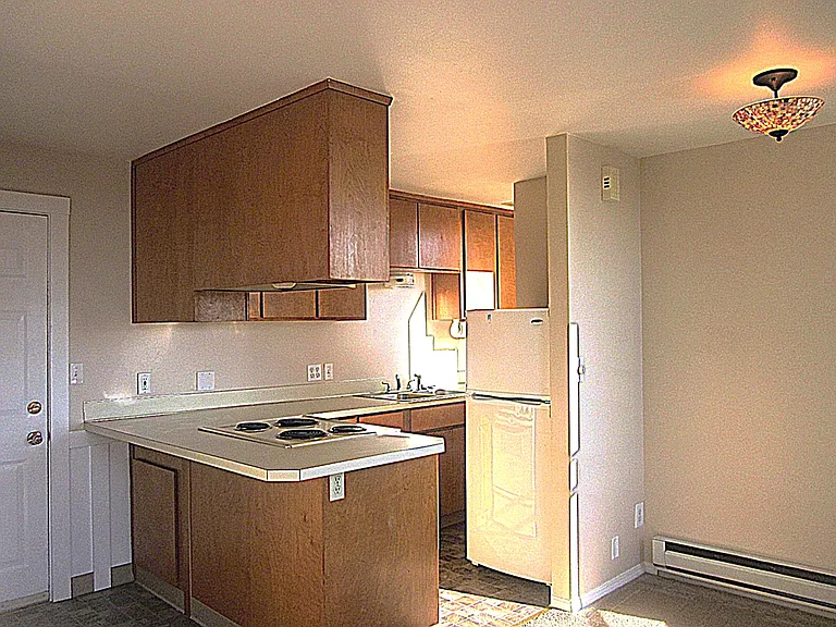 2601 Grand Ave #4 — Photo 4