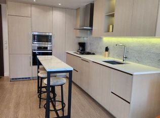 89 Nelson St #707, Vancouver, BC V6Z 0E7