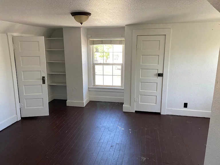 123 W Phoenix Ave — Photo 4