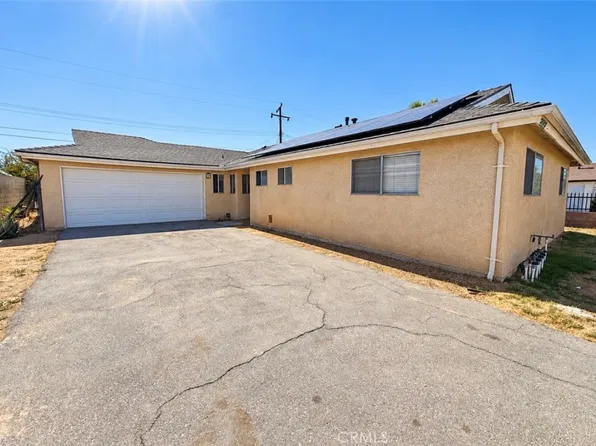 3292 Debbie Ln, Riverside, CA 92501