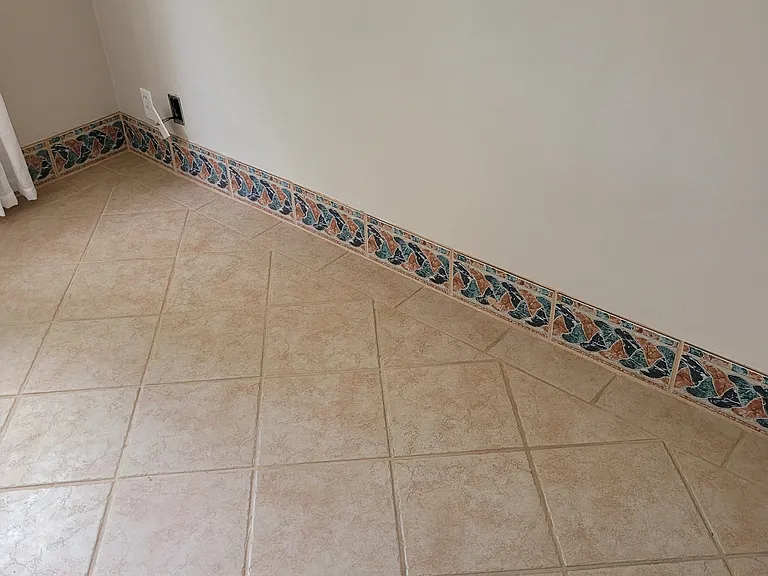 1618 Sequoia Dr — Photo 2