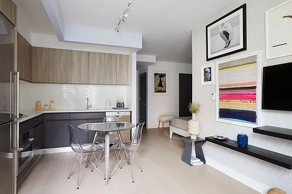 Rented by Aura Management | media 4