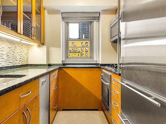 3rd image of 333 E 66th St APT 14J