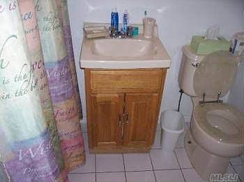 4th image of 6439 Admiral Ave