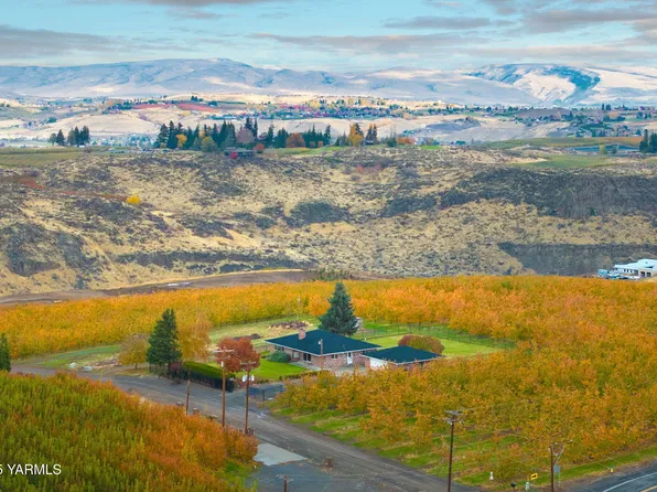7507 Scenic Dr, Yakima, WA 98908