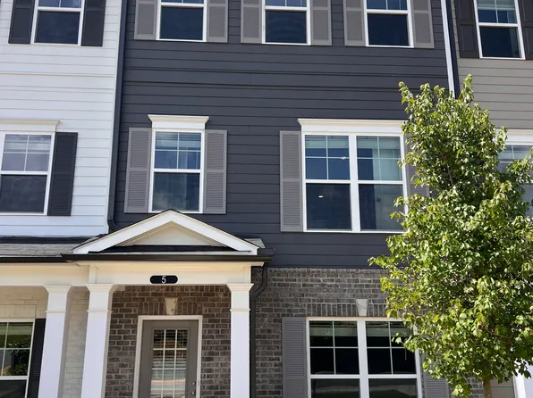 5 Mercury Ln #35, Newnan, GA 30265