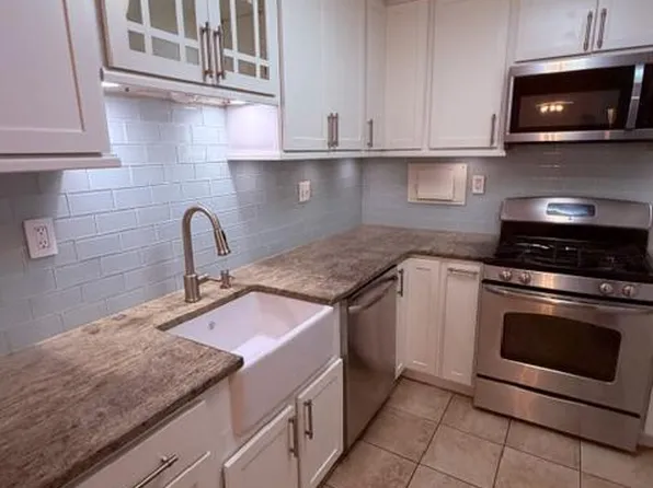 4600 S Four Mile Run Dr APT 927, Arlington, VA 22204