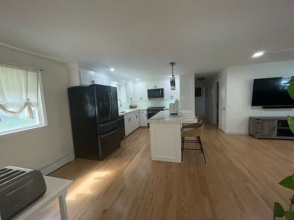 4th image of 181 Stafford Rd