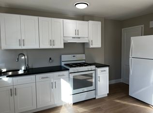 139 Roslyn Rd APT 1, Mineola, NY 11501