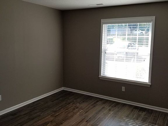 4th image of 12 Johnson St APT 15
