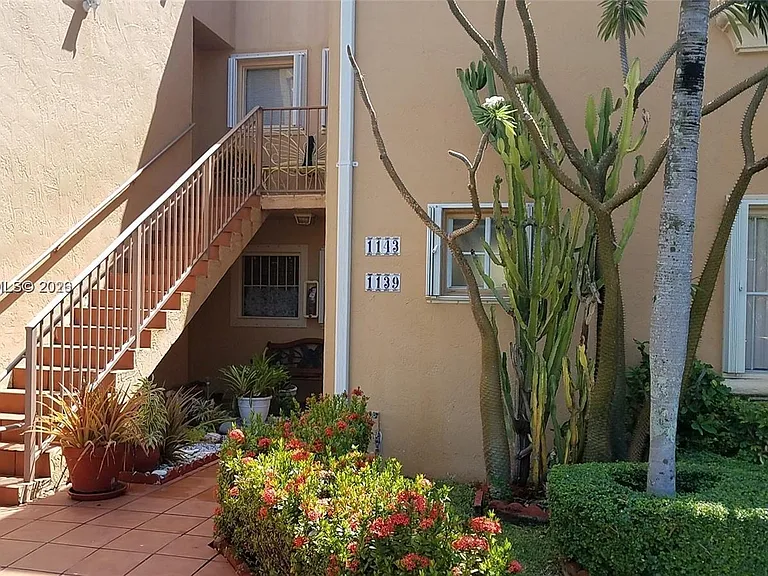 1114 NW 124th Ct #101 — Photo 3