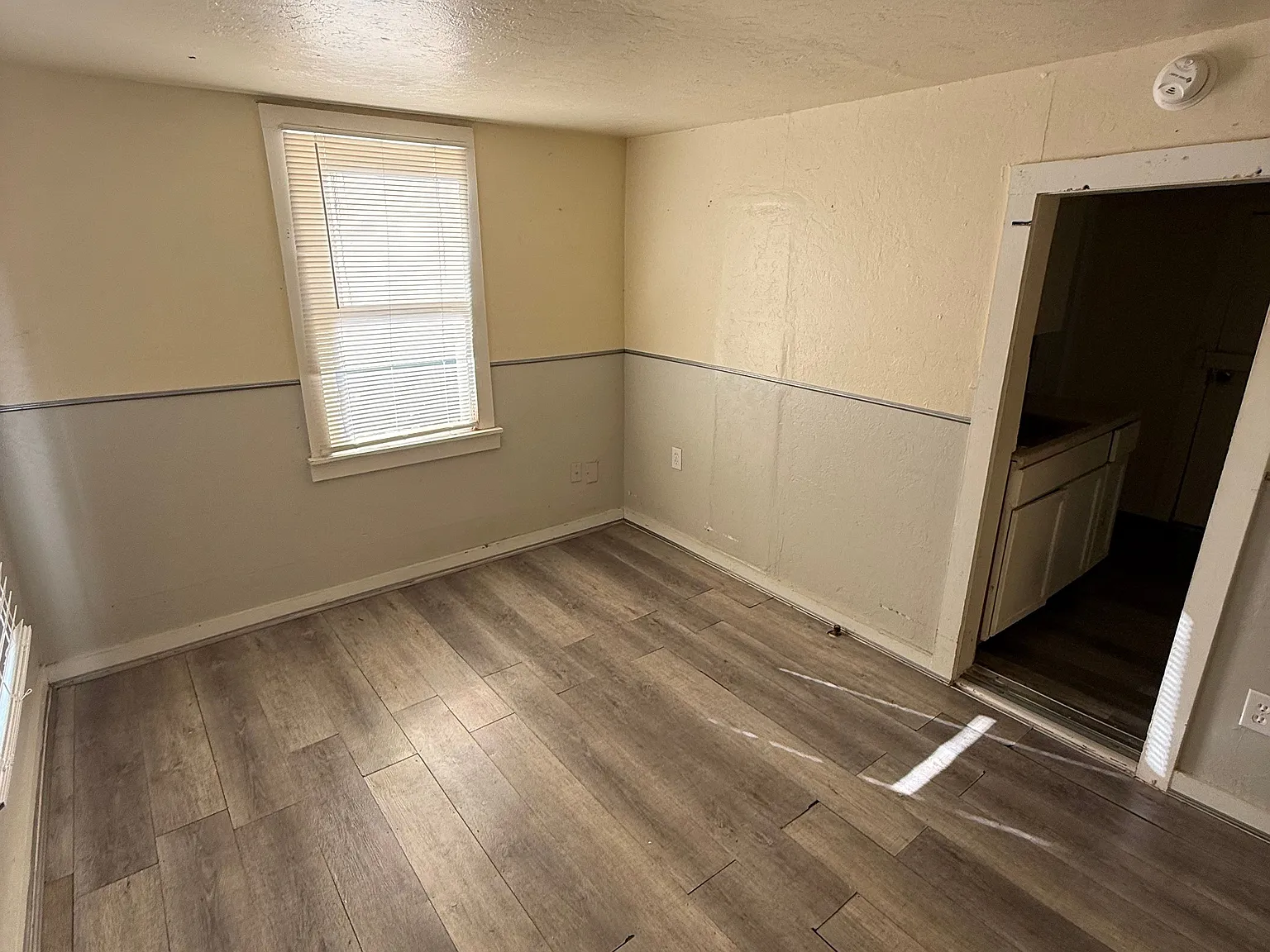 1 bed, 1.0 bath, 288 sqft, $550 — Photo 2