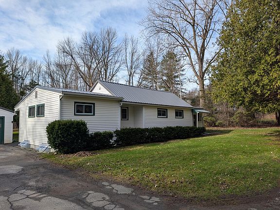 2nd image of 92 Arnold Rd