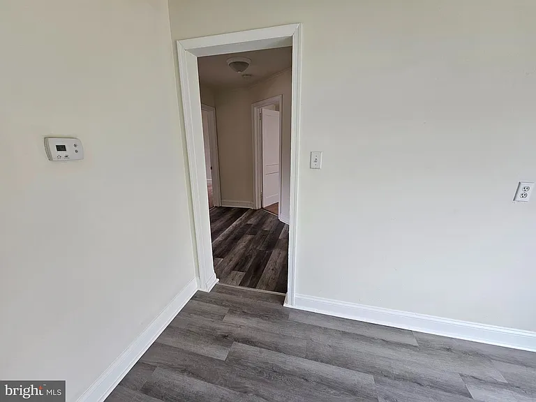 73 Upland Ave — Photo 9
