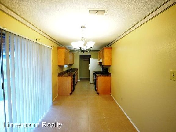 4th image of 1901 Dickens Dr