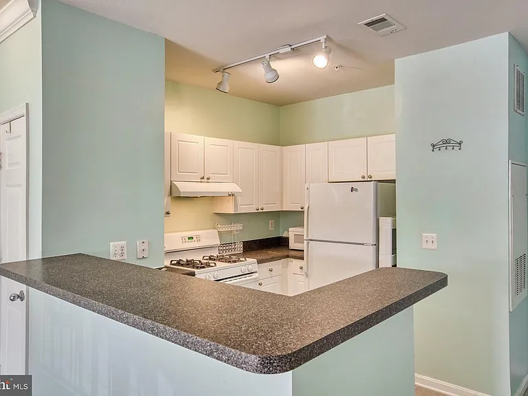 11381 Aristotle Dr #210 — Photo 10