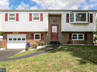 1220 Gross Dr, Mechanicsburg, PA 17050