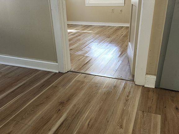 3rd image of 4283 E Broadway St