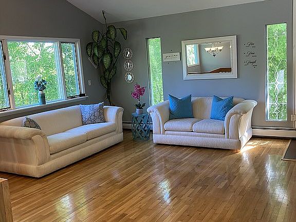 3rd image of 6 Bullowa Dr