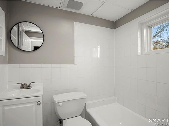 5th image of 106 River Rd APT 3
