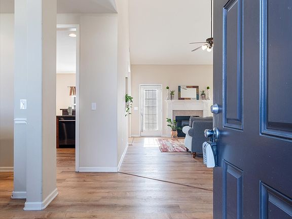 3rd image of 5429 Sabin Ct