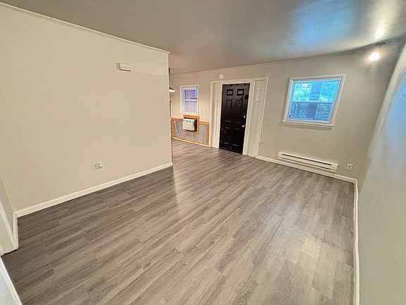4th image of 621 N Leverett Ave #2-1