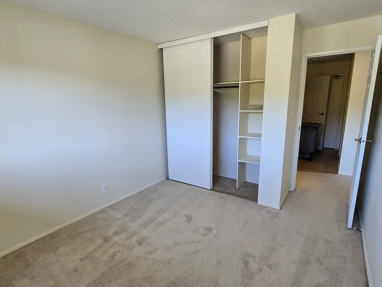 4001 Enemark Cres — Photo 25