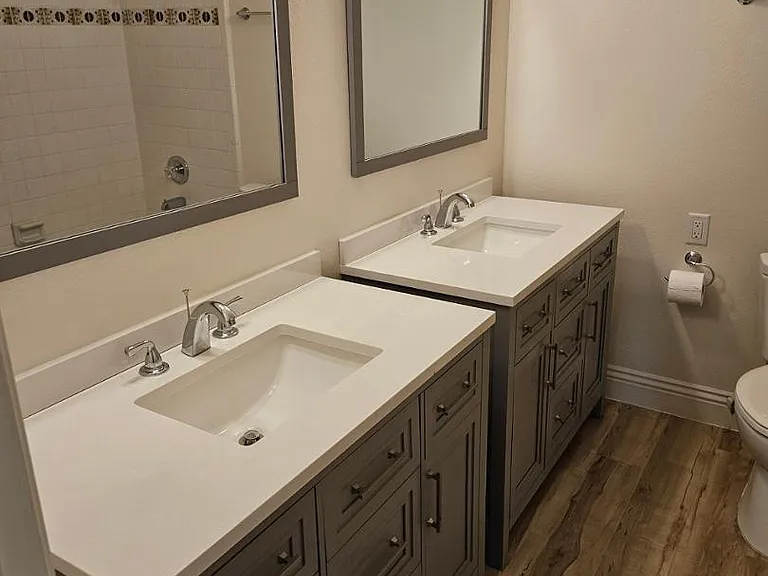 531 E Laguna Dr — Photo 25