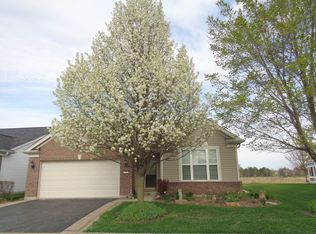 2797 Beacon Point Cir, Elgin, IL 60124