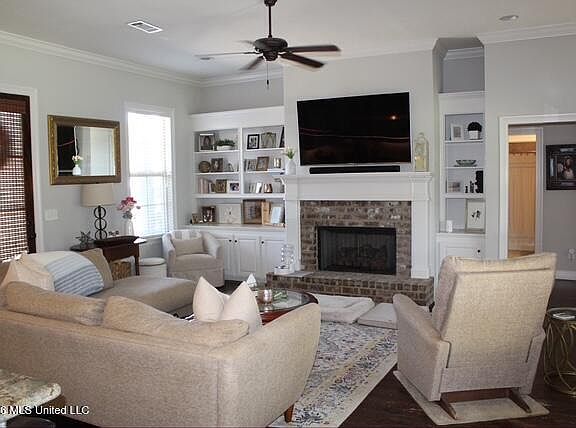 4th image of 151 Buckhead Dr