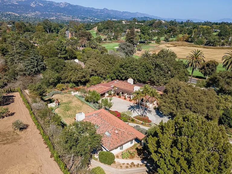 525 Las Palmas Dr — Photo 44