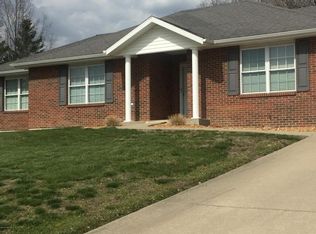 7911 Hunters Ln, Jefferson City, MO 65101
