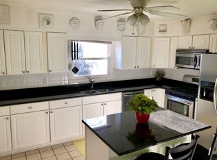 322 S 9th Ct, Saint Charles, IL 60174