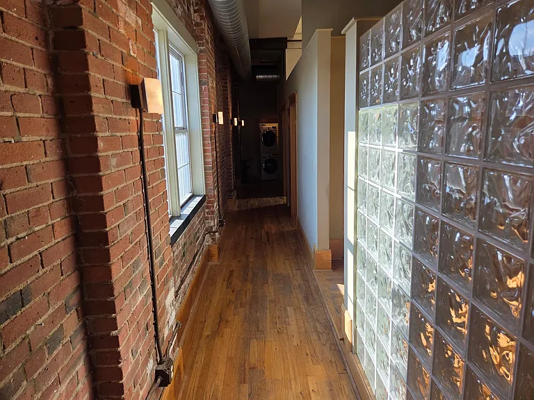 1667 E 40th St #3G — Photo 10