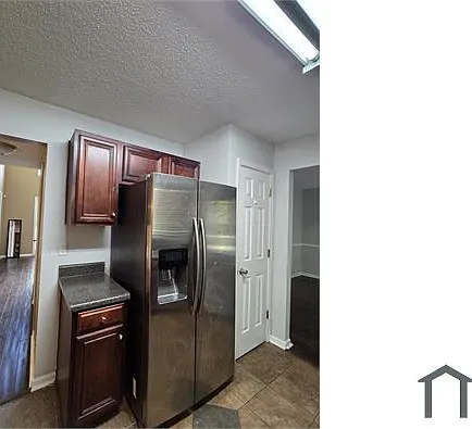 5 bed, 3504 sqft, $2,700 — Photo 3