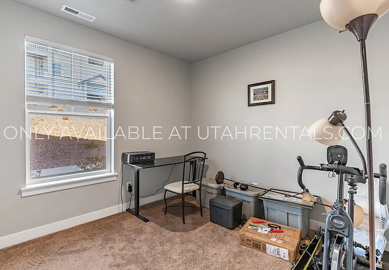 881 N Coulsen Dr #I102 — Photo 17