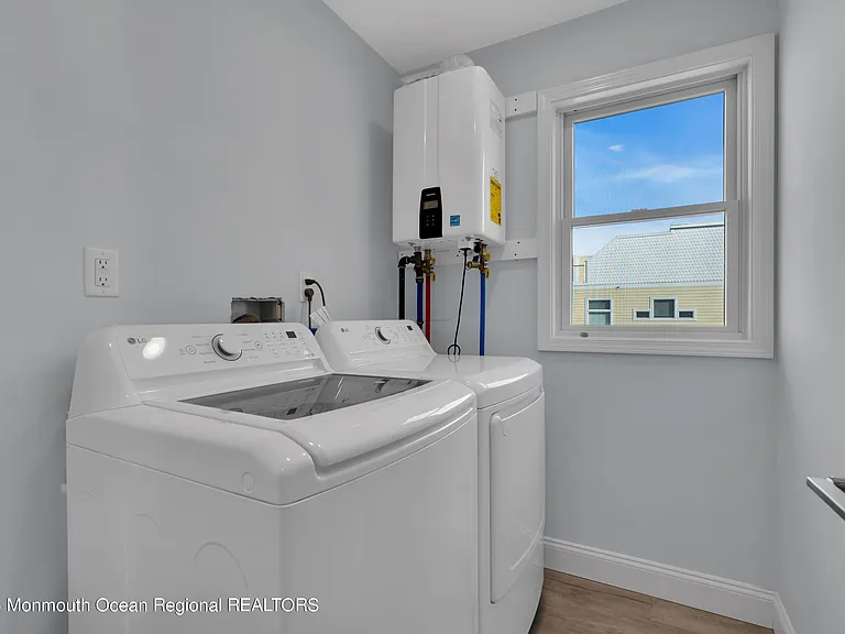 121 Dewey Dr — Photo 13