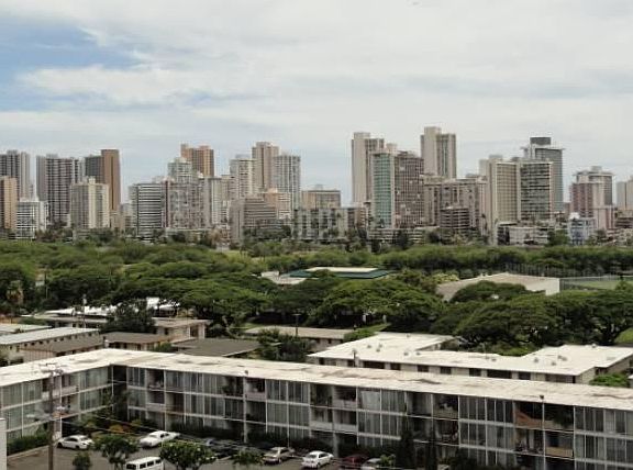 Waikiki & Iolani School