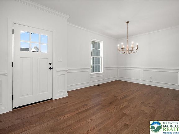 7th image of this home