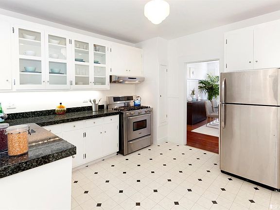 5th image of 2259 15th St