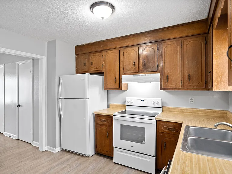 Darlene Dr - 140 — Photo 12