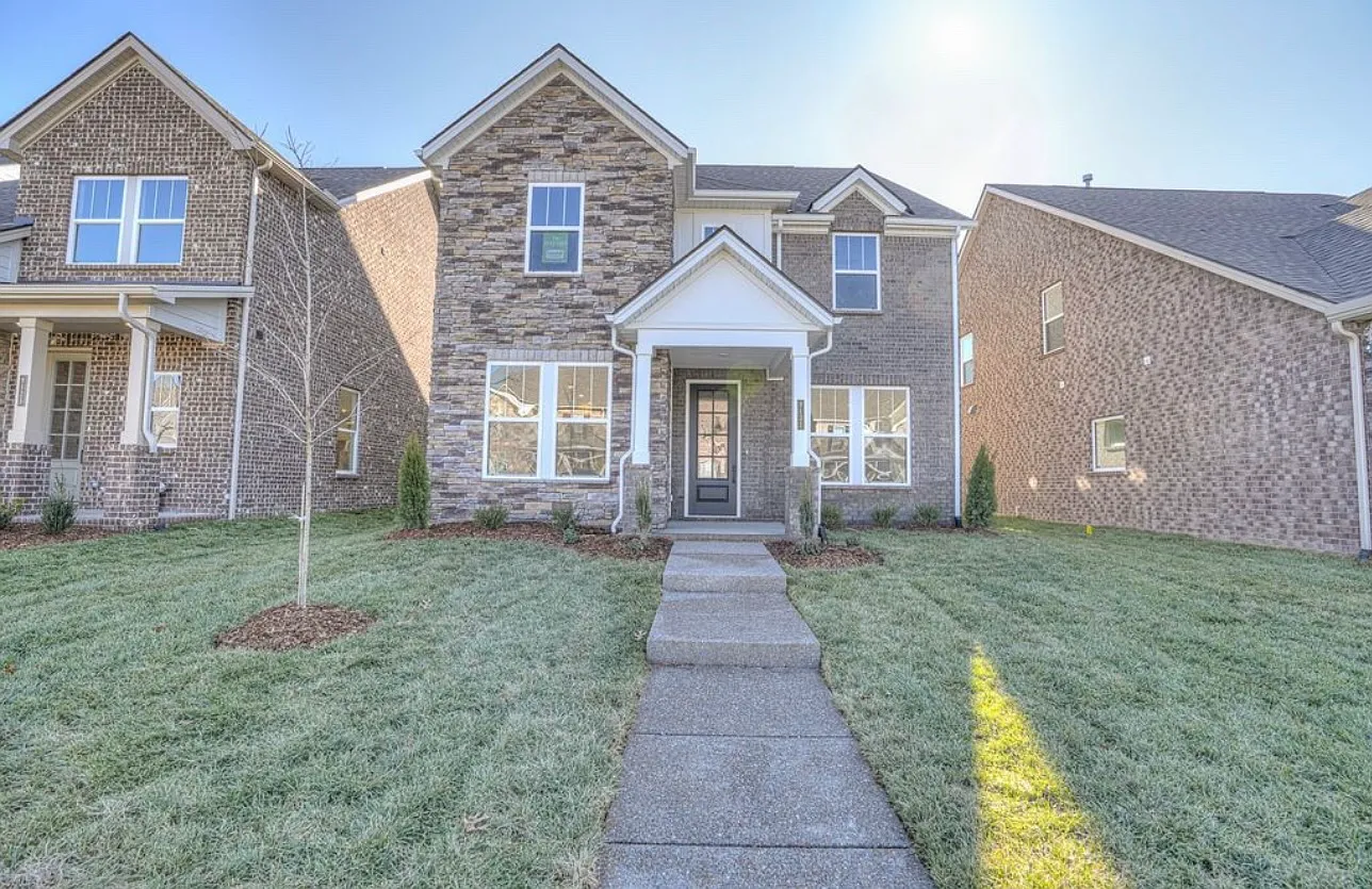 4 bed, 2388 sqft, $4,295 — Photo 1
