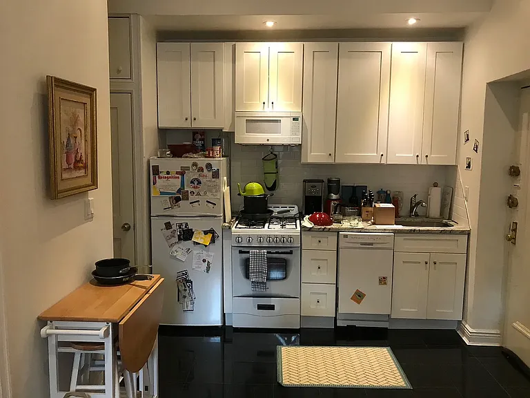 40 W 95th St #3A — Photo 1