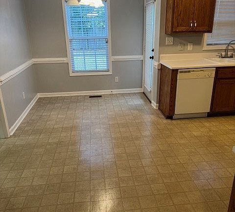 2nd image of 5340 Miranda Dr