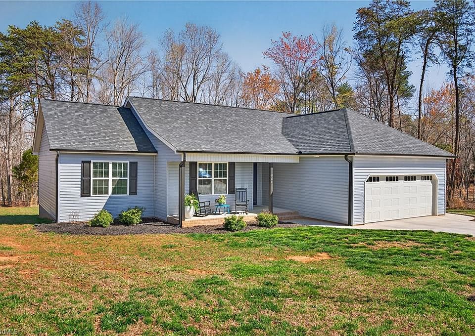 1st image of 668 Gold Hill Rd