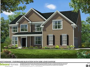 719 Ridgelake Dr, Matthews, NC 28104