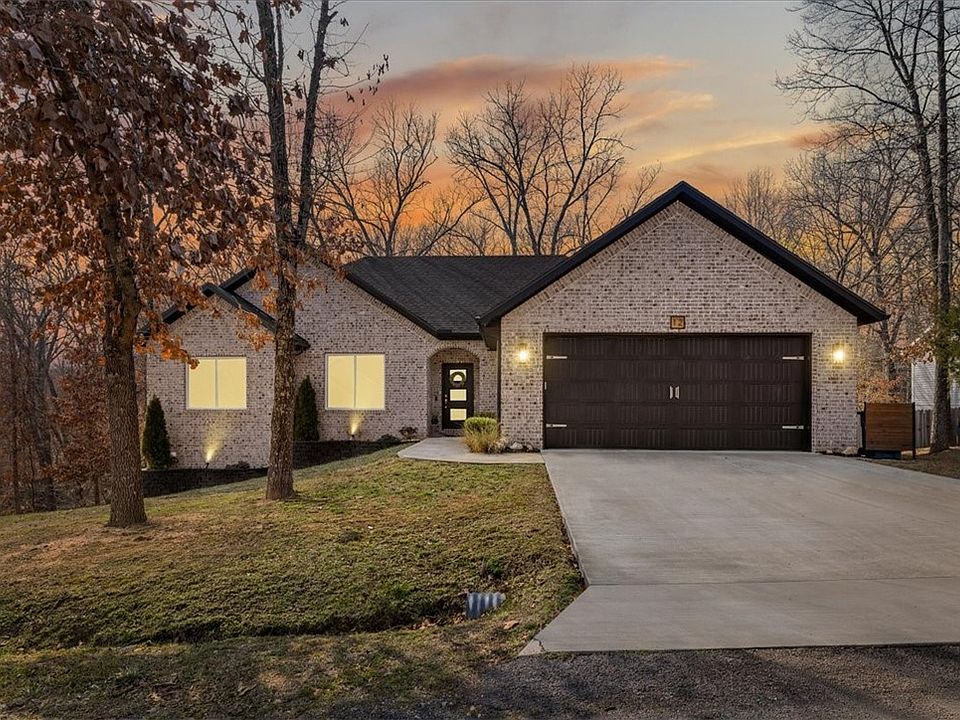 1st image of 12 Reighton Dr