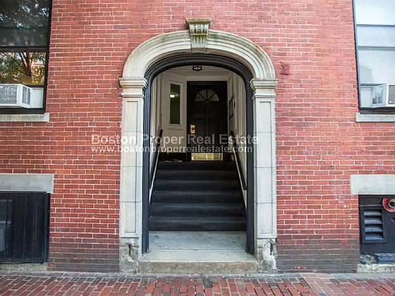 92 Charles St. Boston - Beacon Hill Building Photo 8
