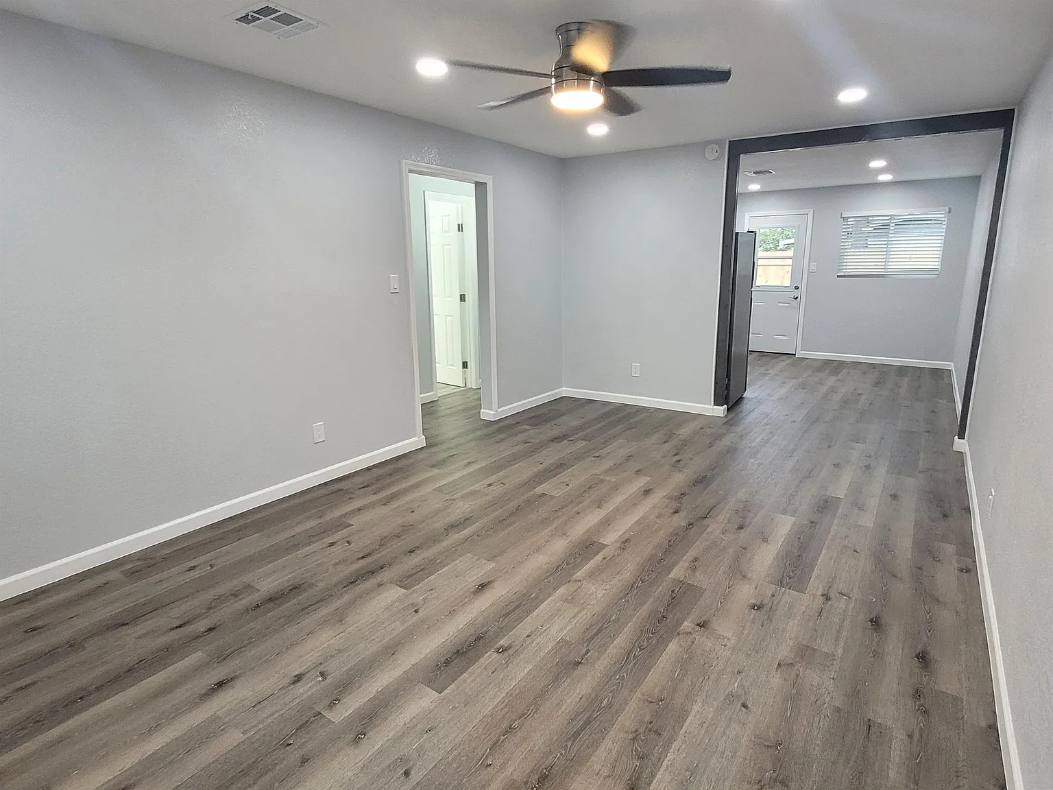 4933 East Willetta Street - 6 — Photo 3